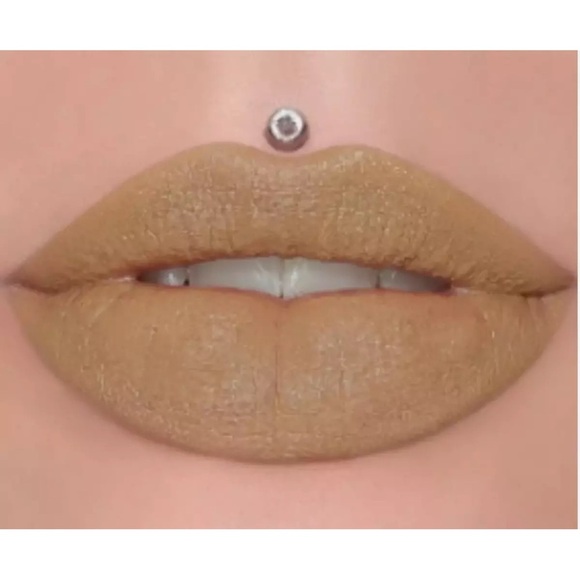 Jeffree Star‎ Tan Lipstick with Rich Matte Finish - Picture 1 of 4